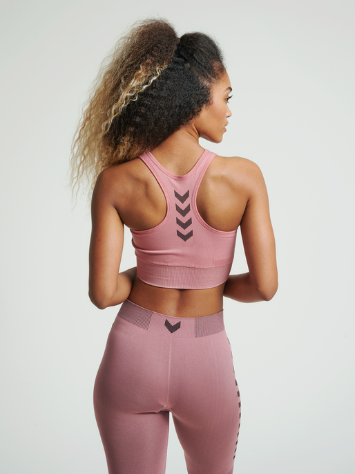 HUMMEL FIRST SEAMLESS BRA WOMAN 3 HUMMEL FIRST SEAMLESS BRA WOMAN